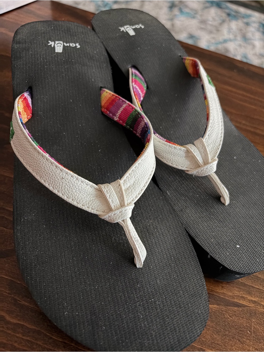 Sanuk Women's White Leather Flip Flops with Multicolor Straps